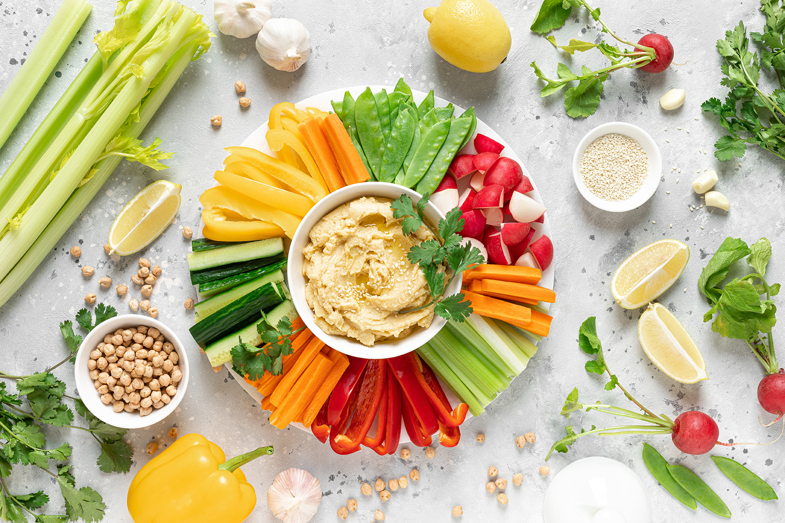  Hummus with fresh vegetables, healthy food 